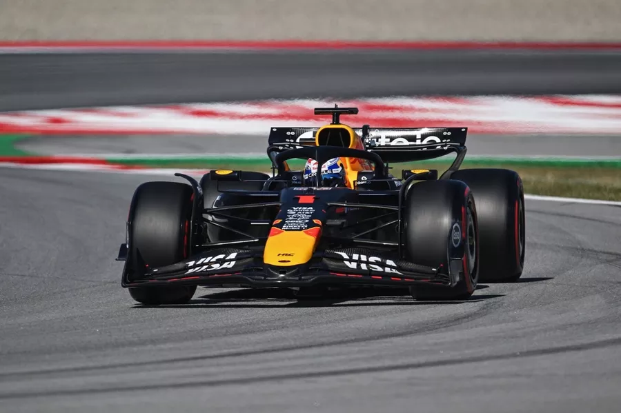 Oscar Piastri Dominasi FP3 F1 GP Spanyol 2025, McLaren Tak Terkalahkan!