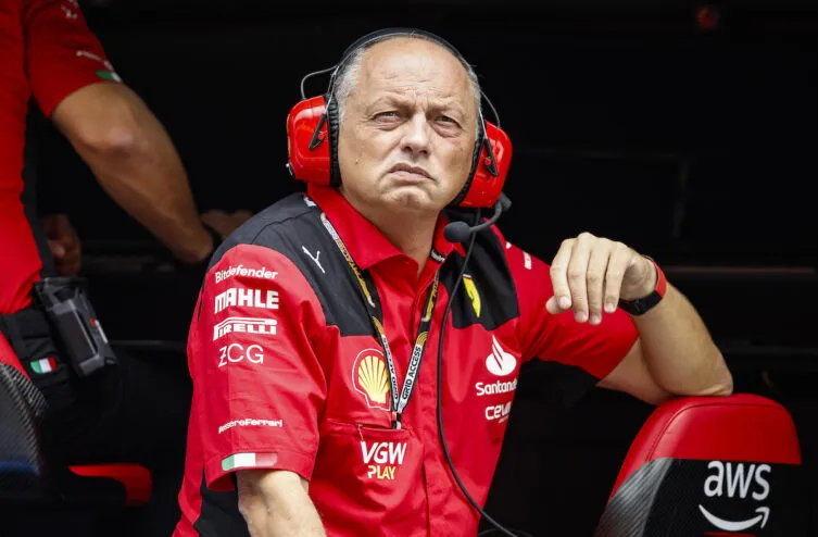 Berita F1: Vasseur Terpojok? Tekanan Meningkat Usai Ferrari dan Hamilton Gagal Total di Imola!