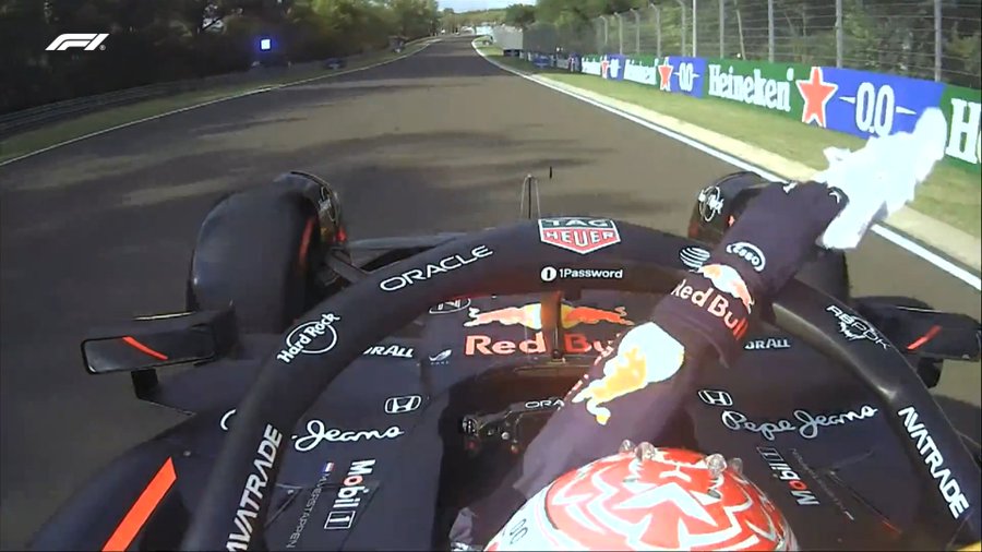 Max Verstappen Diinvestigasi FIA atas Insiden Handuk Aneh