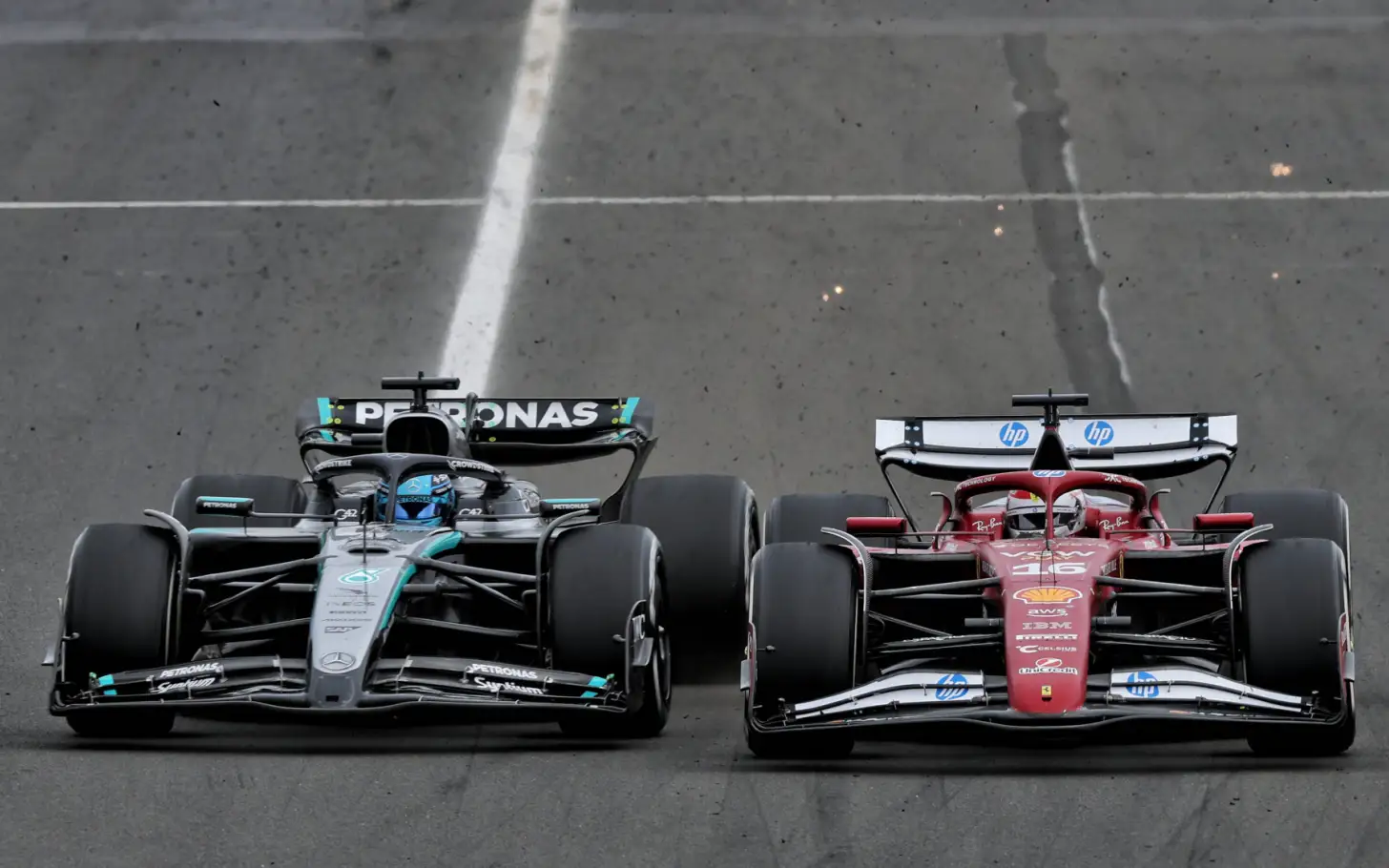 Russell Duga Ferrari Hindari Pelanggaran di GP Hungaria