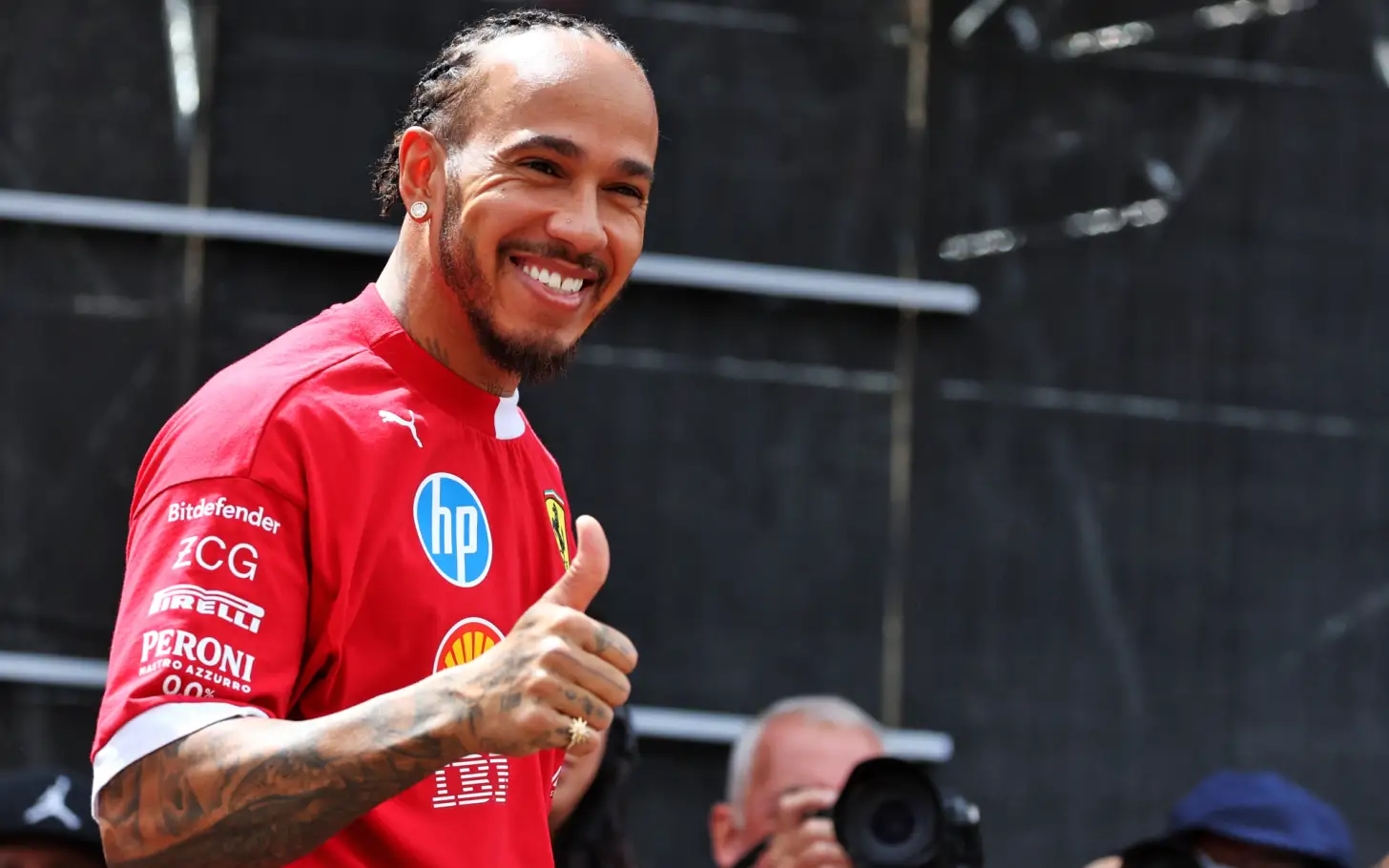 Lewis Hamilton Luncurkan Almave Humo di F1 2025
