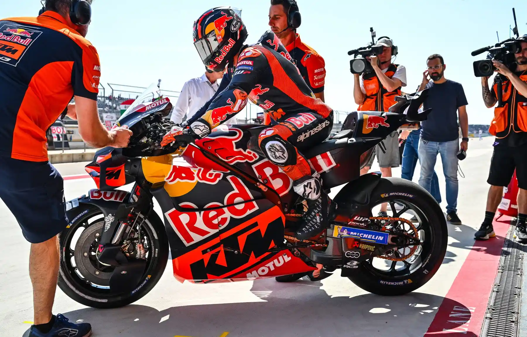 Maverick Viñales, yang masih dalam proses pemulihan dari cedera bahu yang membutuhkan waktu sekitar 16 minggu © XPBimages