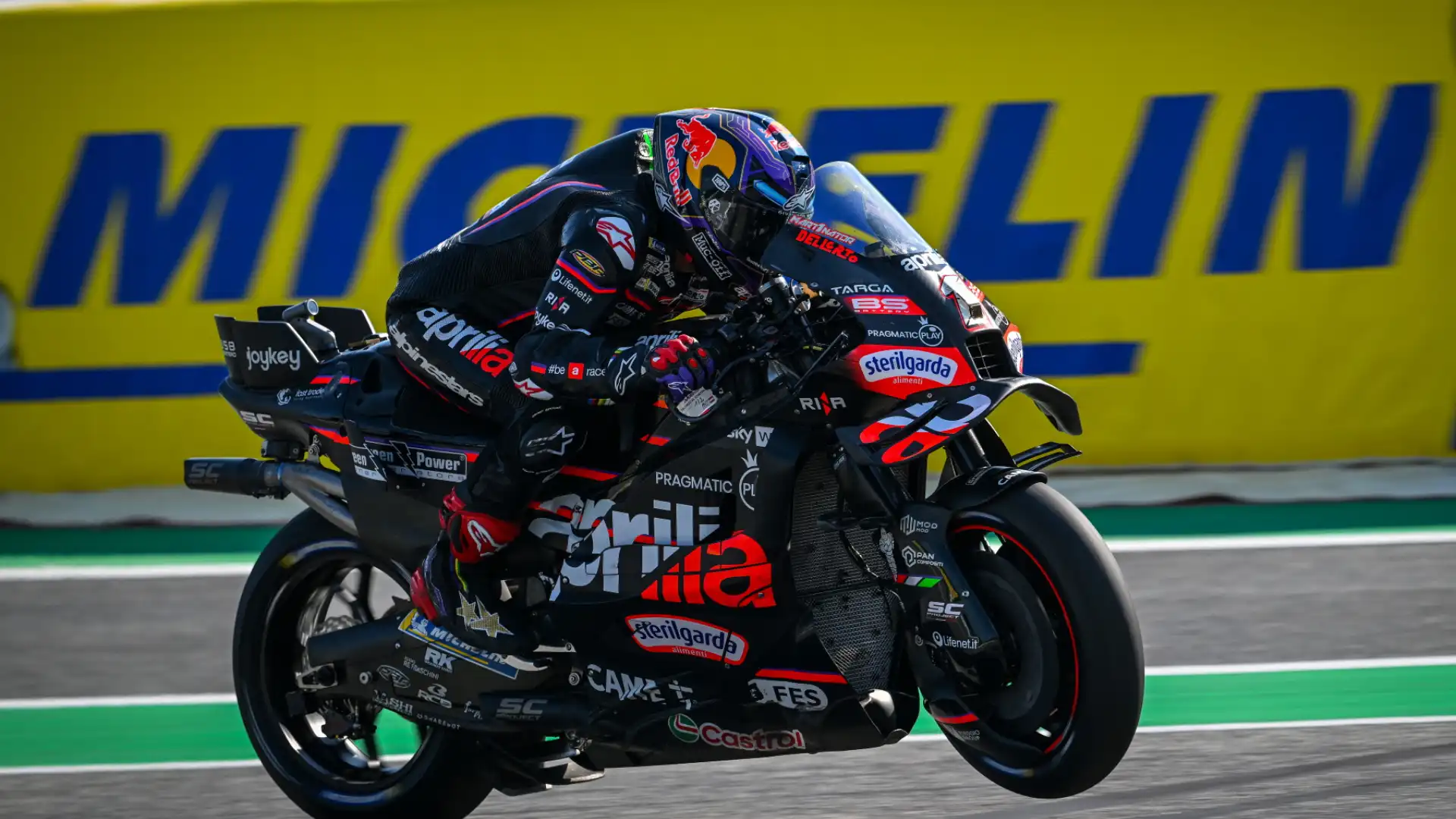 Drama Austria! Martin & Fernandez Tersiksa Masalah Aprilia
