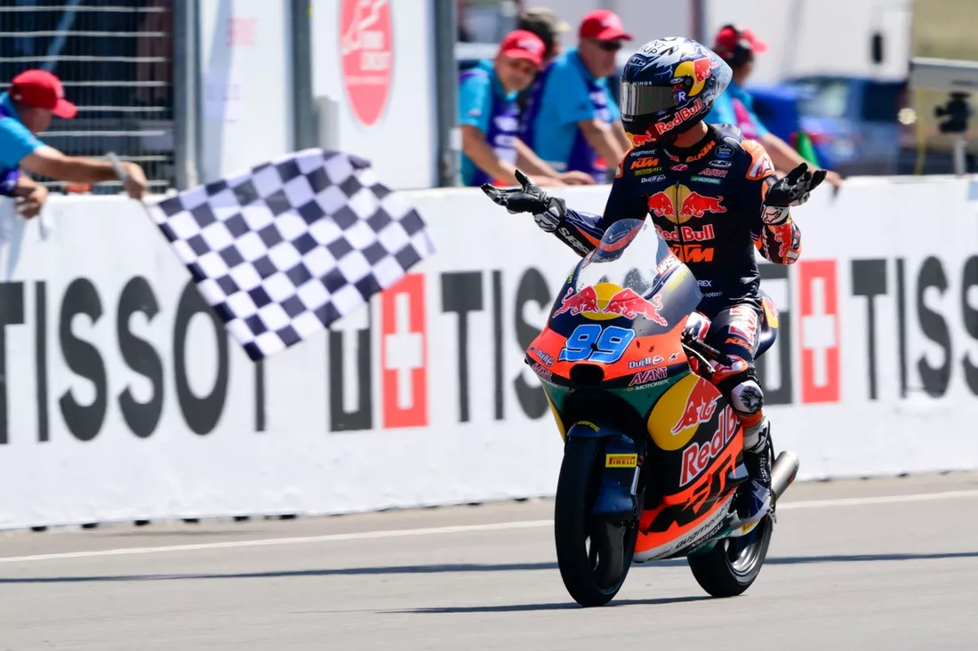 Jose Antonio Rueda Menang Dramatis di Moto3 San Marino 2025