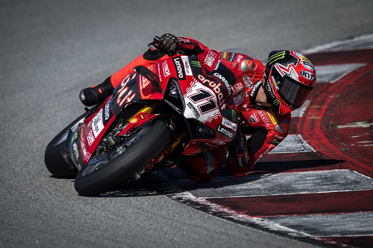 Bulega Jatuh Cinta pada Cremona Usai Sapu Bersih WorldSBK Italia!