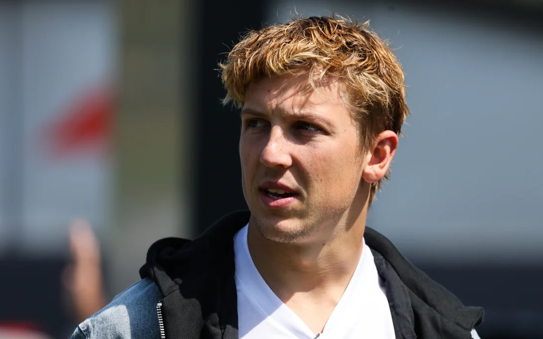 Liam Lawson Dukung Alex Albon Soal Pedoman FIA: Ketegangan Standar Balap di F1 GP Austria 2025