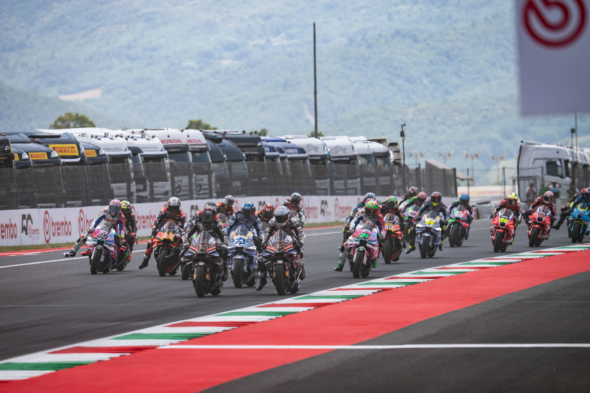 Regulasi MotoGP 2027: Perubahan Teknis untuk Keselamatan dan Hiburan