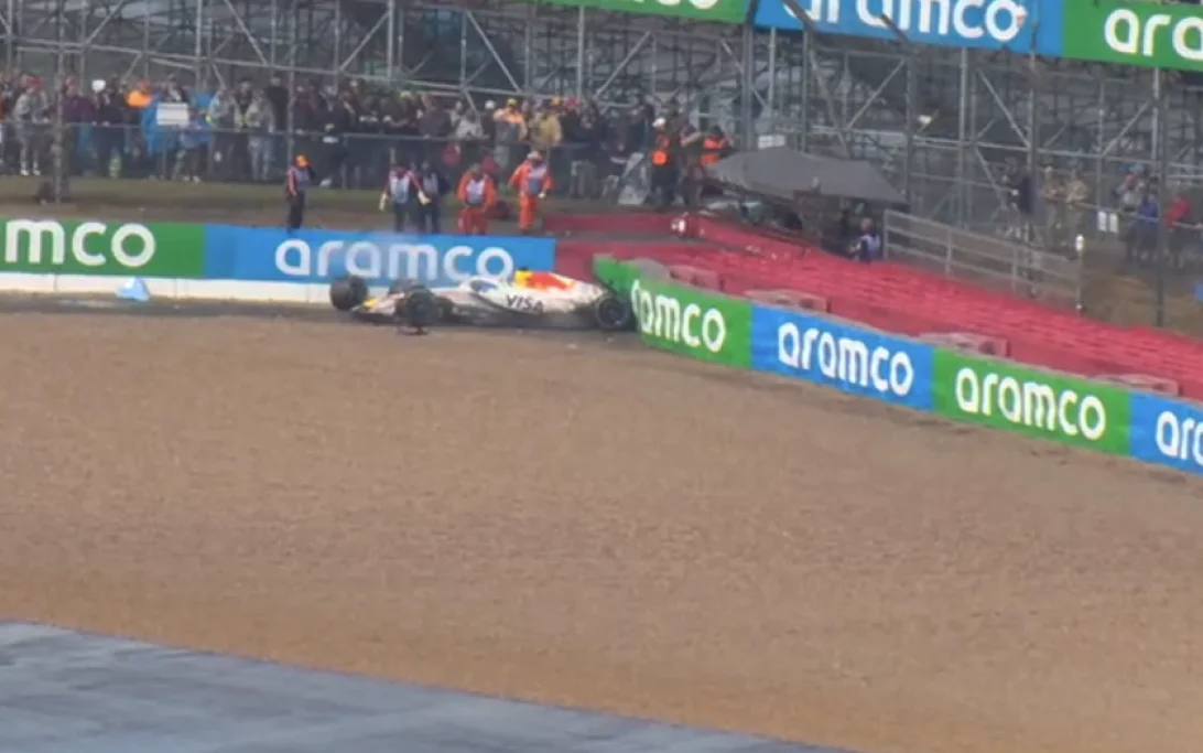 Hadjar Kecelakaan di Copse, Gagal Finis di F1 GP Inggris 2025