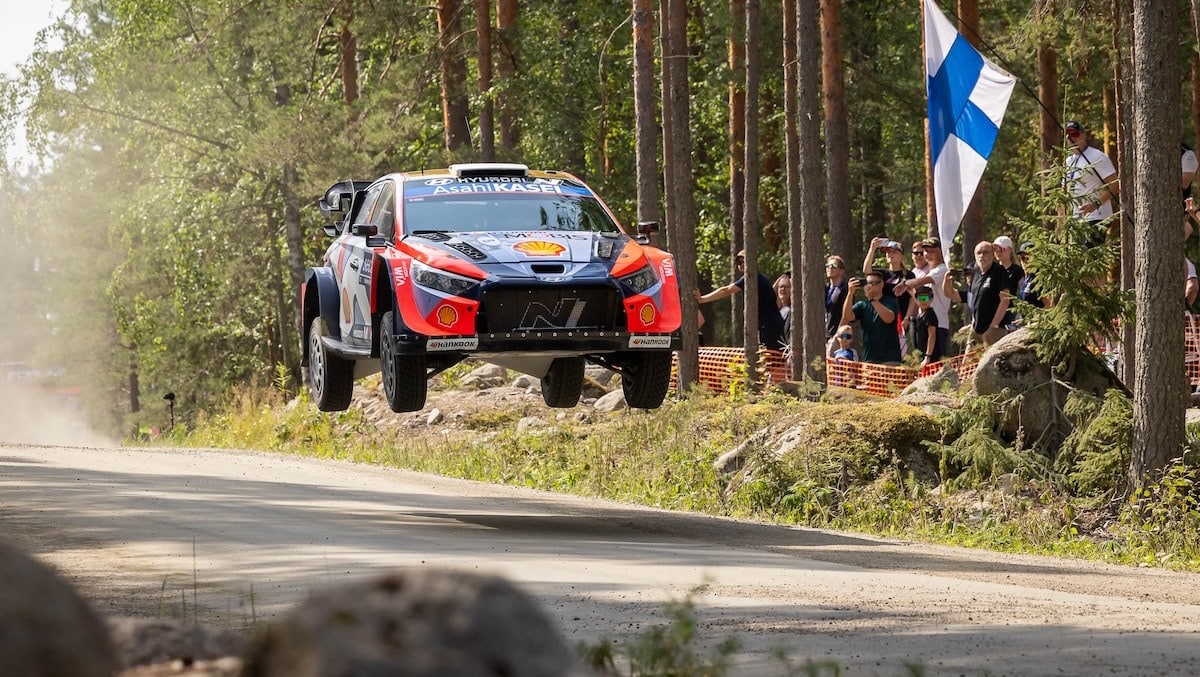 Ott Tänak Memimpin Awal di Rally Finland 2025
