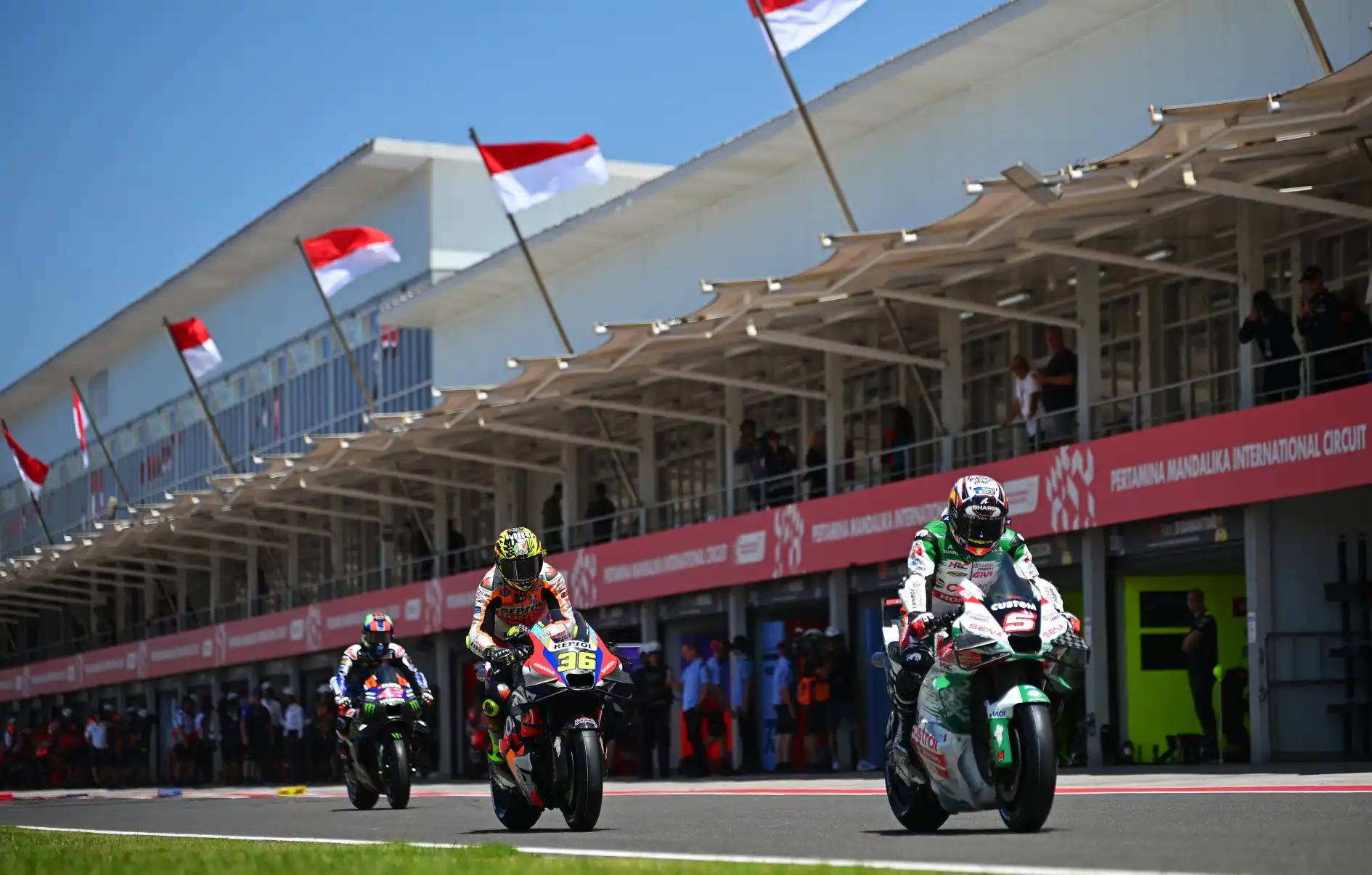 Ajang balap motor paling bergengsi, MotoGP, kembali hadir di Sirkuit Internasional Mandalika, Lombok, pada 3-5 Oktober 2025.