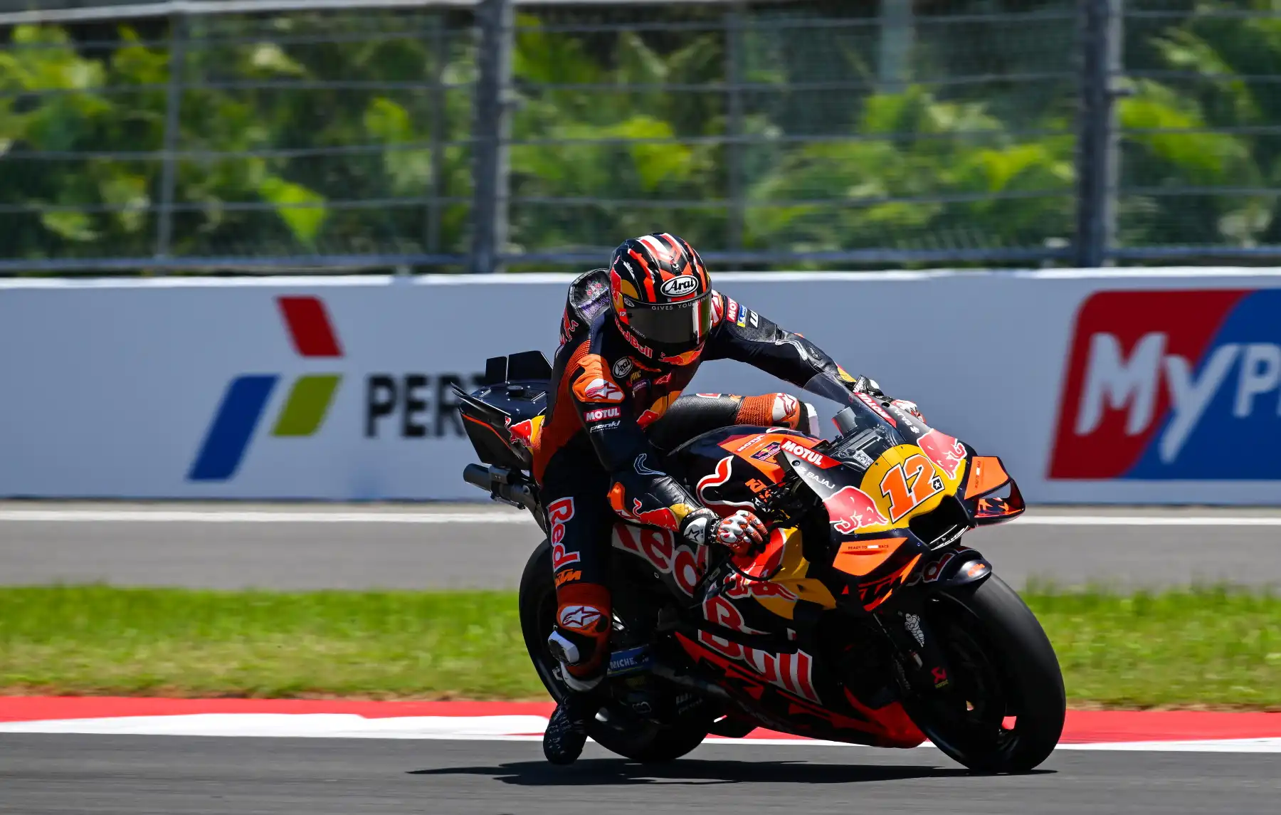 Maverick Vinales sedang mempertimbangkan untuk mundur dari sisa balapan MotoGP 2025 setelah Grand Prix Indonesia akhir pekan