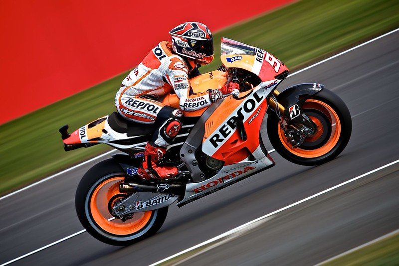 Ikon MotoGP, Repsol, secara resmi kembali ke paddock grand prix pada 2026 sebagai pemasok pelumas eksklusif untuk kelas Moto2 dan Moto3