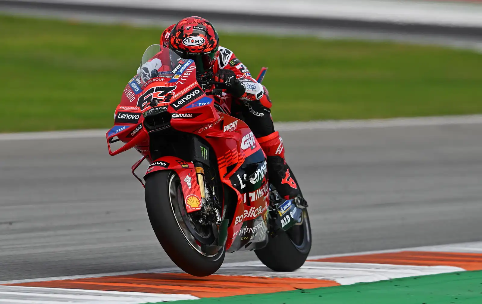 Francesco Bagnaia Terpuruk! Kutukan Ducati GP25 Hancurkan Musim 2025 Sang Juara Dunia?