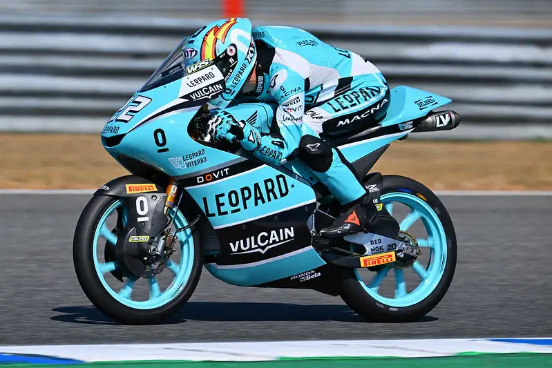David Almansa Tercepat FP2 Moto3 Valencia 2025: Leopard 1-2 Dominan di Ricardo Tormo?