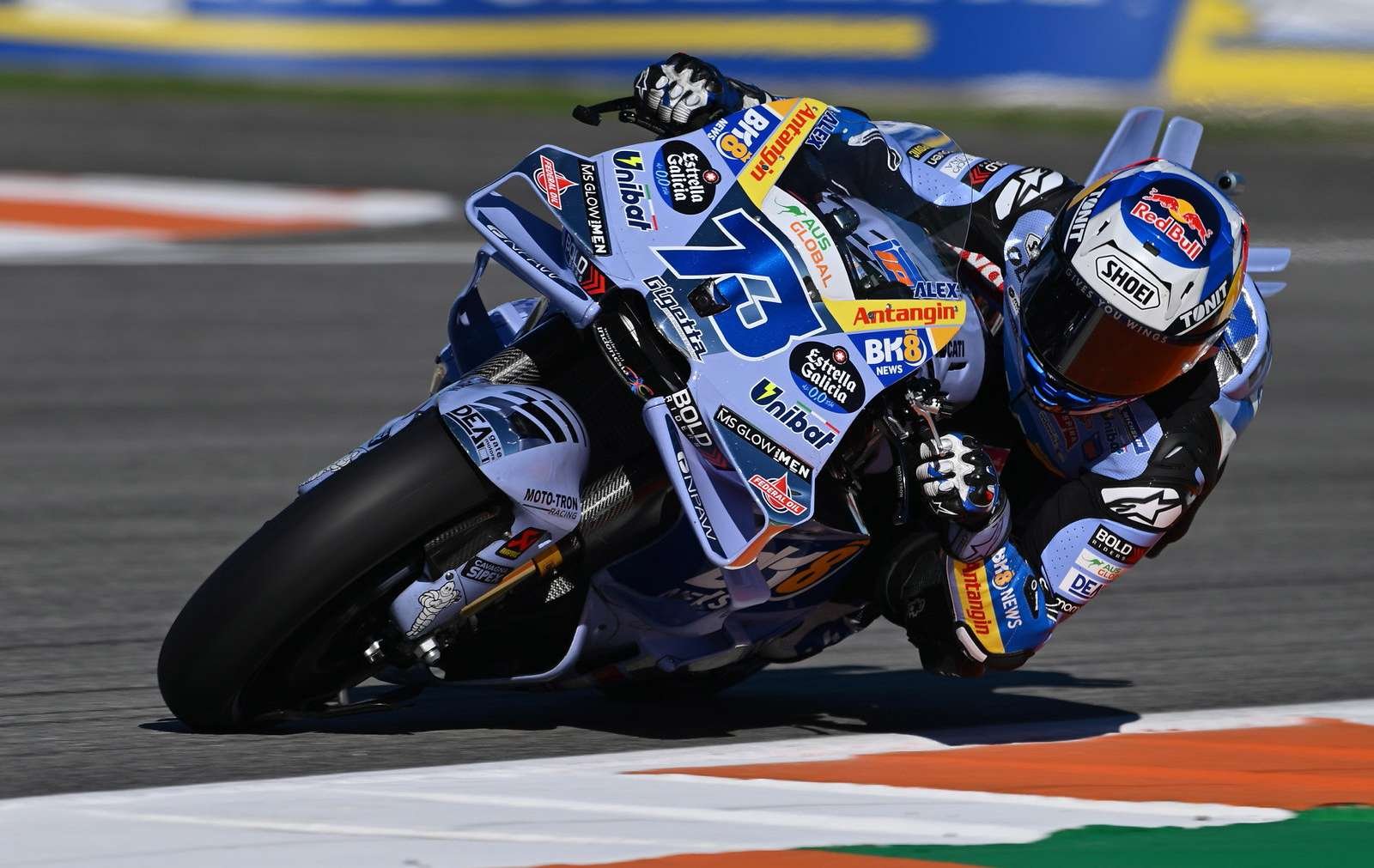 Pembalap Gresini Racing Alex Marquez menyatakan merasa nyaman sejak sesi pertama saat mencoba motor factory-spec Ducati di tes pasca-musim Valencia (18/11/2025)