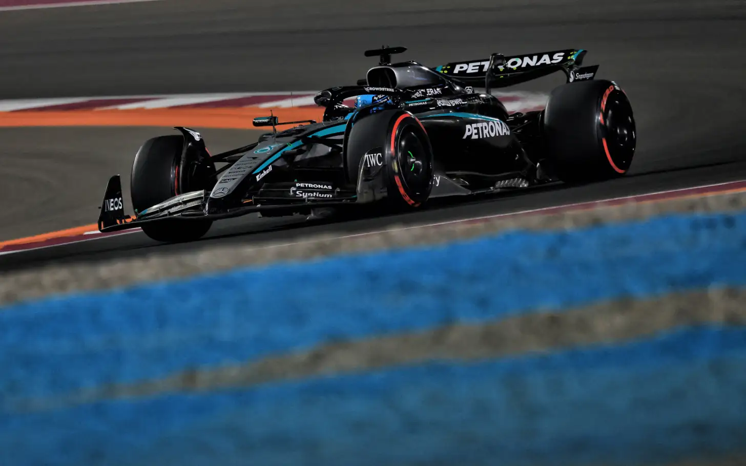 Lewis Hamilton Formula 1 2026 Mercedes Terjebak Overthinking?