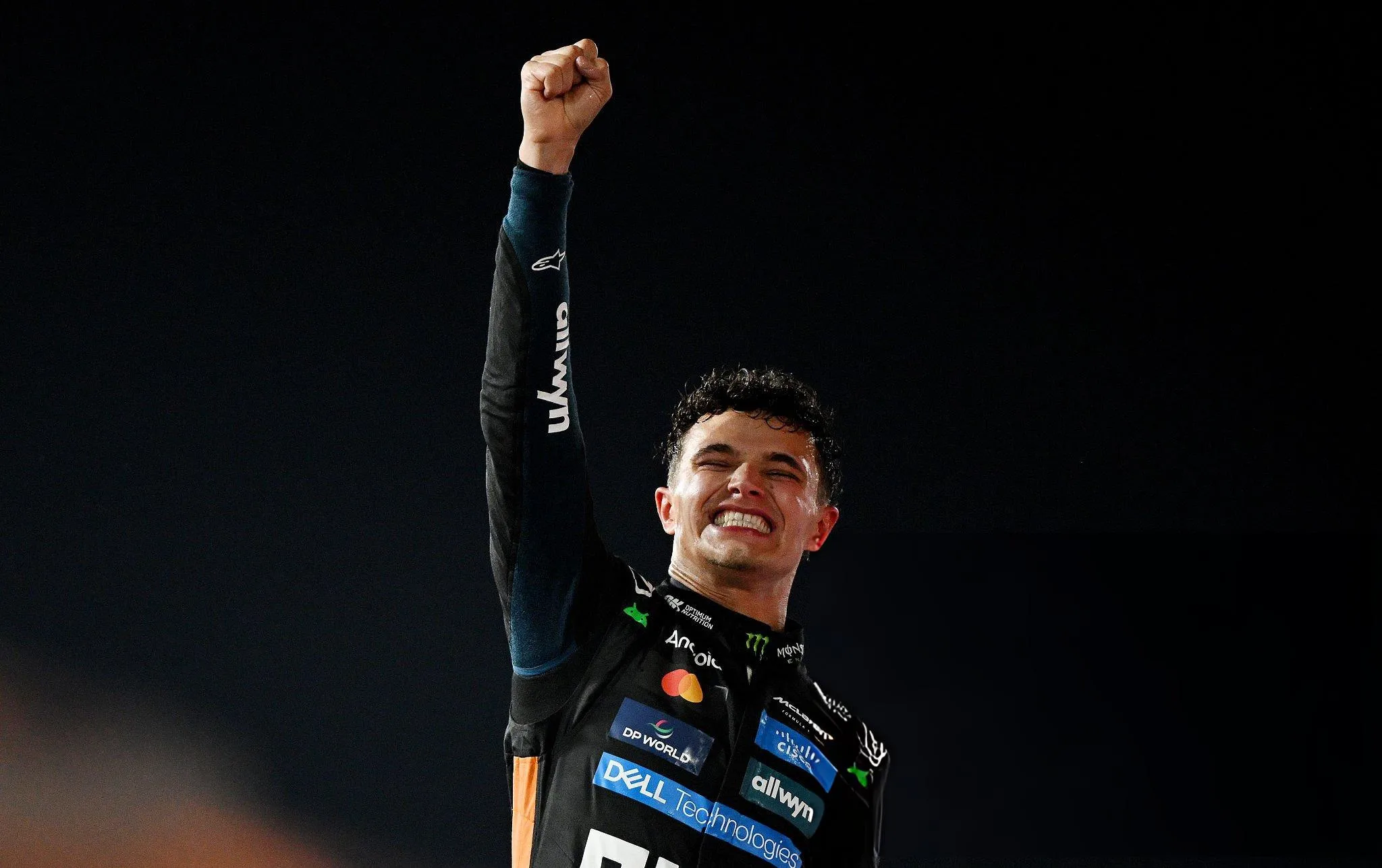 Lando Norris Unggah Vlog Pertama Setelah Juara Dunia F1 dengan Pesan Emosional untuk Fans