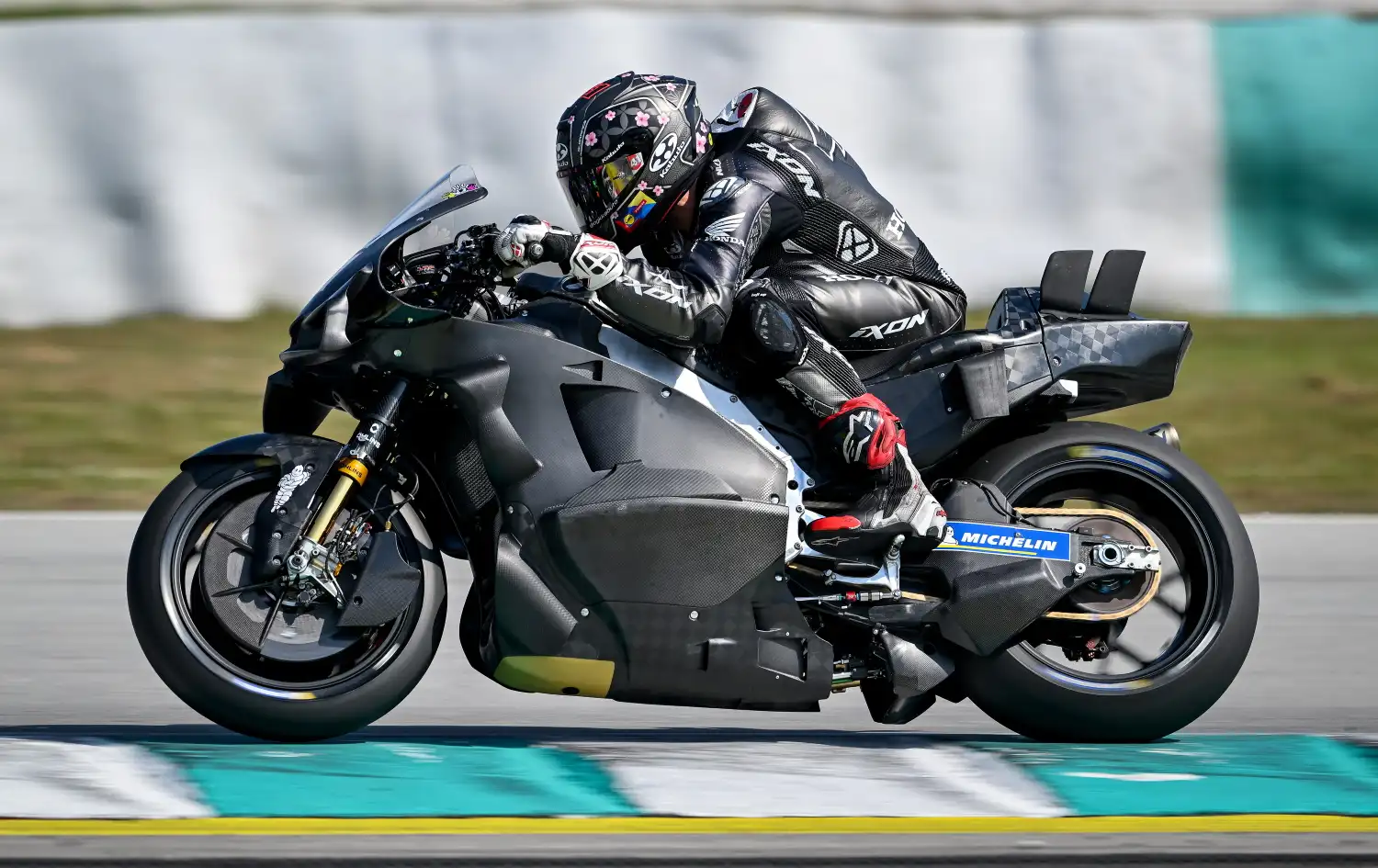 Hujan Akhiri Shakedown, Aleix Espargaro Tercepat di Sepang MotoGP 2026