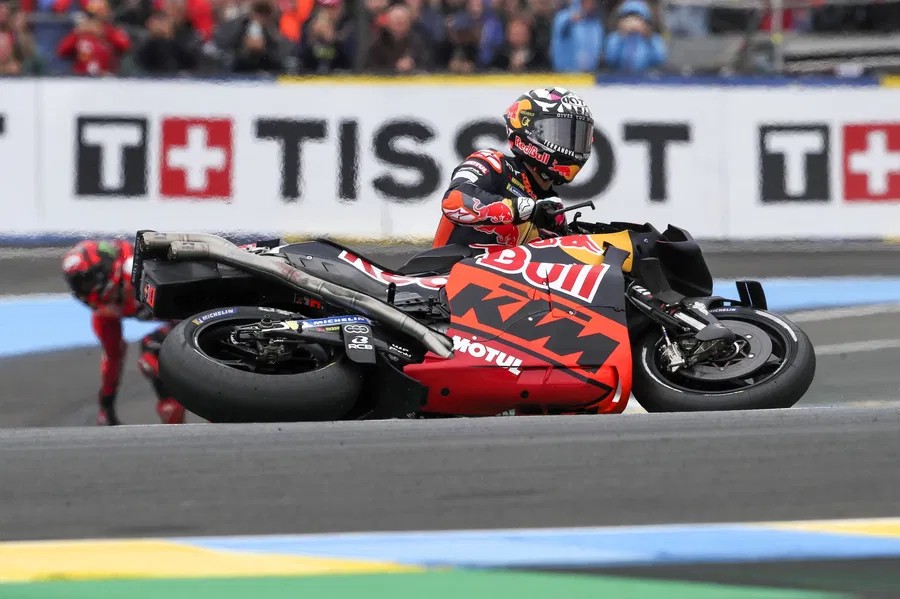 Enea Bastianini Hadapi Badai Penalti Silverston