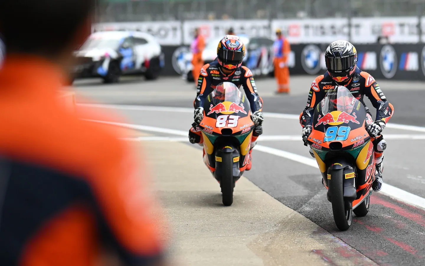 Rueda Tercepat di Moto3 Inggris! Carpe Bikin Kejutan di Front Row Pertama