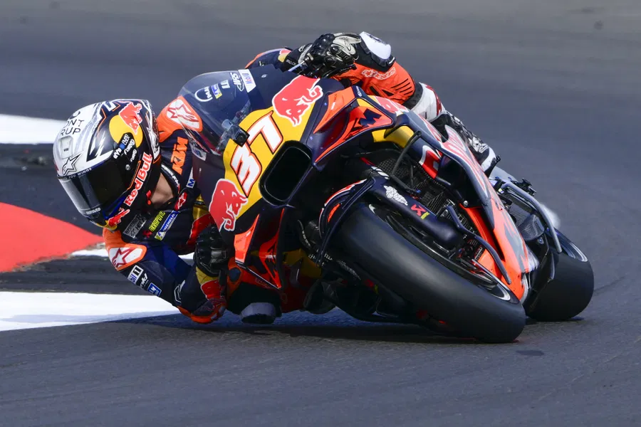 Acosta Desak KTM Tiru Yamaha: “Motor Harus Berkembang, Bukan Menurun”