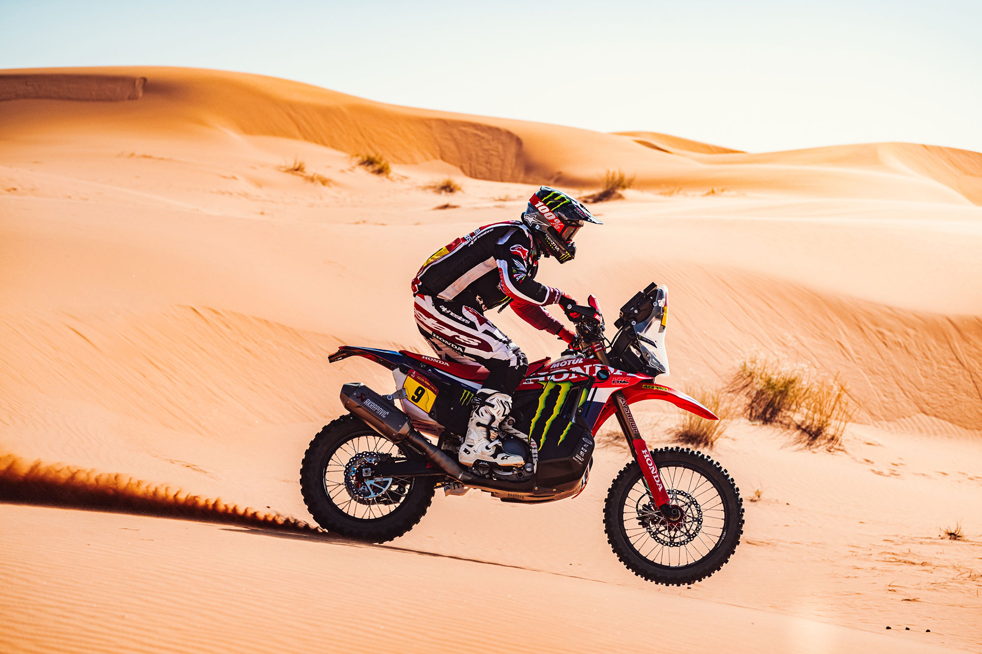 Tosha Schareina Reshapes Dakar 2026 Title Fight