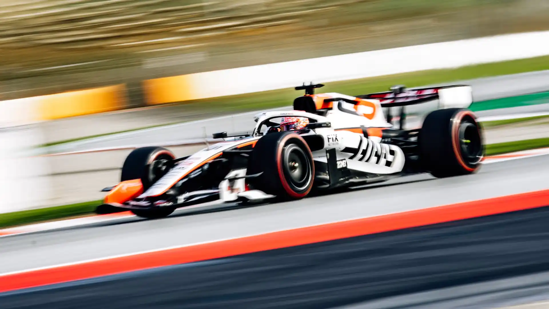 Russell Fastest in Barcelona F1 Test 2026 Day 3 Morning
